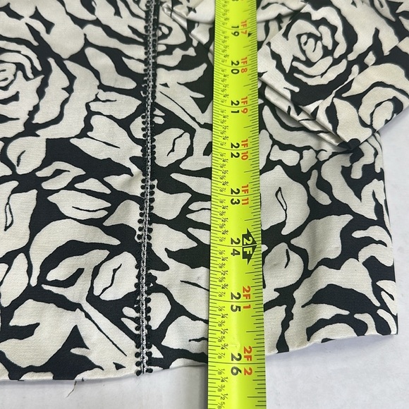 Chico’s Contrast Fleur Elanore Jacket White Black Floral Womens Size 1 NWT - Picture 11 of 12